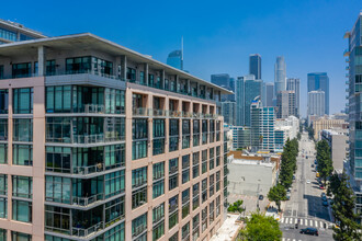 Elleven South in Los Angeles, CA - Building Photo - Building Photo