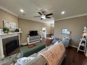 1811 Gray Stone Dr in Bryan, TX - Building Photo - Building Photo