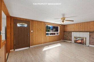 14535 8th Ave NE in Shoreline, WA - Building Photo - Building Photo