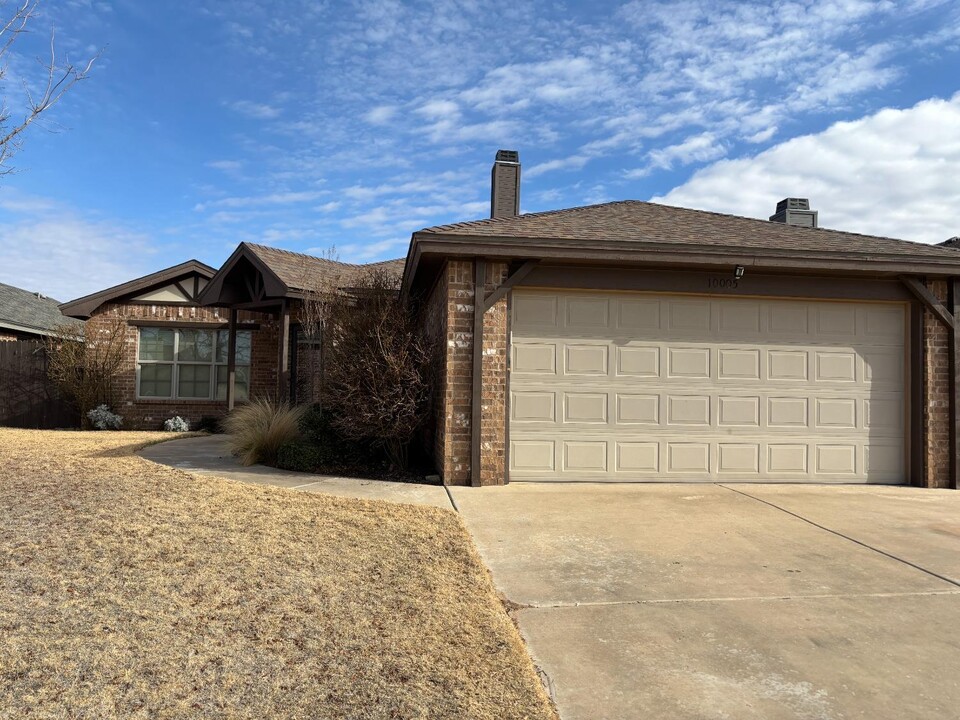 10005 Avenue X in Lubbock, TX - Building Photo