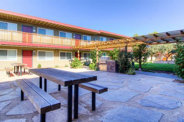 6233 Montecito Blvd in Santa Rosa, CA - Building Photo