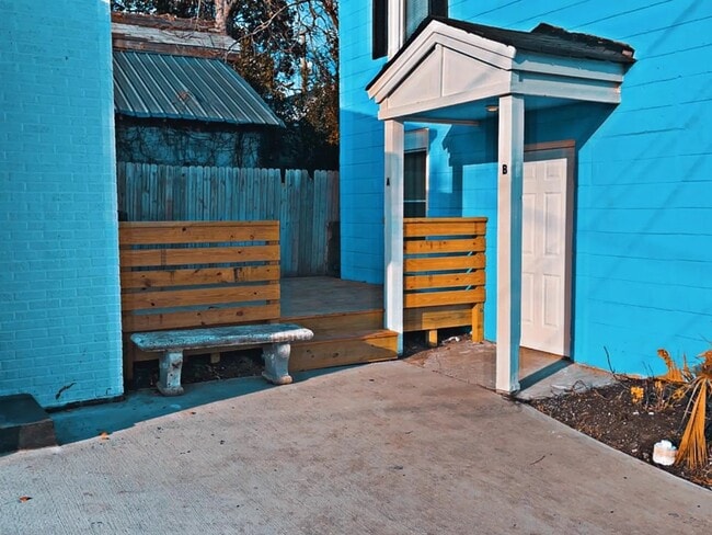 8 Hagood Ave, Unit 8b Hagood ave