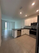 7521 Stone Crk Trl in Kissimmee, FL - Building Photo - Building Photo