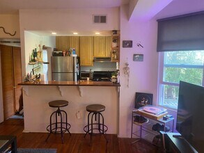 558 N 17th St, Unit C in Philadelphia, PA - Building Photo - Building Photo