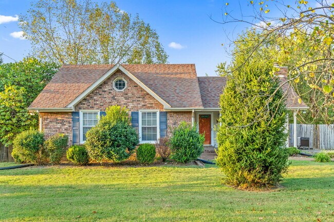 101 Glen Oak Ct E in Hendersonville, TN - Building Photo - Building Photo