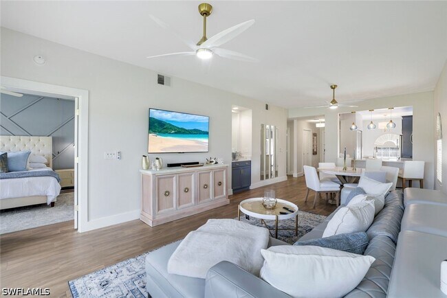 555 Augusta Blvd in Naples, FL - Building Photo - Building Photo