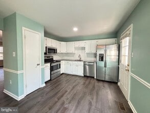 13669 Barren Springs Ct in Centreville, VA - Building Photo - Building Photo