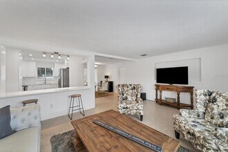 2738 Tangelo Dr in Sarasota, FL - Building Photo - Building Photo