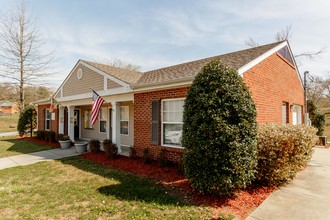 Cypress Creek Apartments in Cookeville, TN - Building Photo - Building Photo