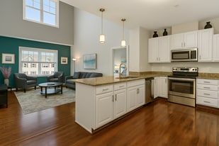 360 Andover St, Unit 1310 in Danvers, MA - Building Photo