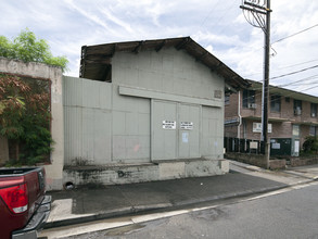 755 Umi St in Honolulu, HI - Foto de edificio - Building Photo