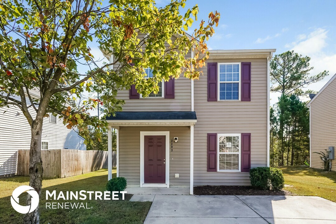 2202 Buffalo Way in Durham, NC - Building Photo