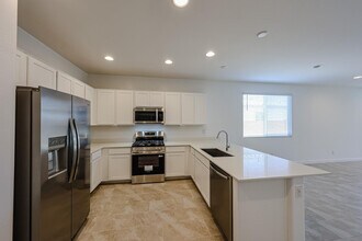 17347 W Gray Fox Trl in Surprise, AZ - Building Photo - Building Photo