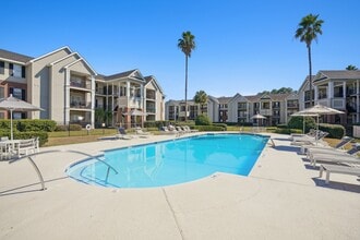 Palm Club Apartment Homes in Brunswick, GA - Foto de edificio - Building Photo
