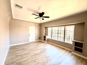 532 W 77th St in Los Angeles, CA - Building Photo - Building Photo