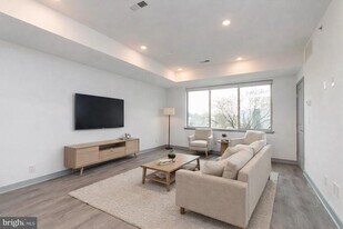 411 W Berks St in Philadelphia, PA - Building Photo