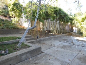 2208 Vista Ave in Redding, CA - Building Photo - Building Photo