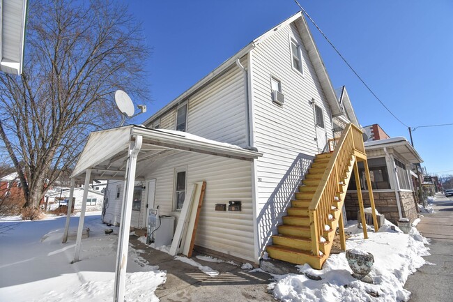 202 Main St in Mill Hall, PA - Building Photo - Building Photo