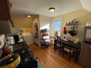 5 Irving St, Unit 3 in Somerville, MA - Foto de edificio - Building Photo