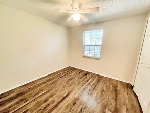 2642 Debbie Ct in Jacksonville, FL - Building Photo - Building Photo