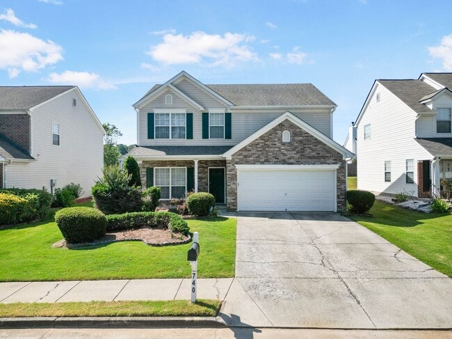 property at 740 Clairidge Ln SW