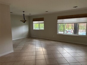 2905 Fox Ln in Poughkeepsie, NY - Building Photo - Building Photo