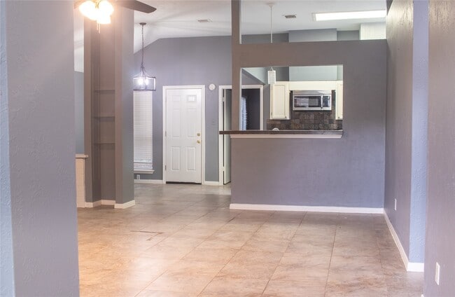 13106 Hollowcreek Park Dr