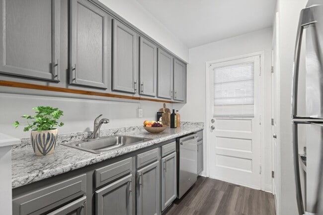 The Estates At Fernview in Cincinnati, OH - Building Photo - Building Photo