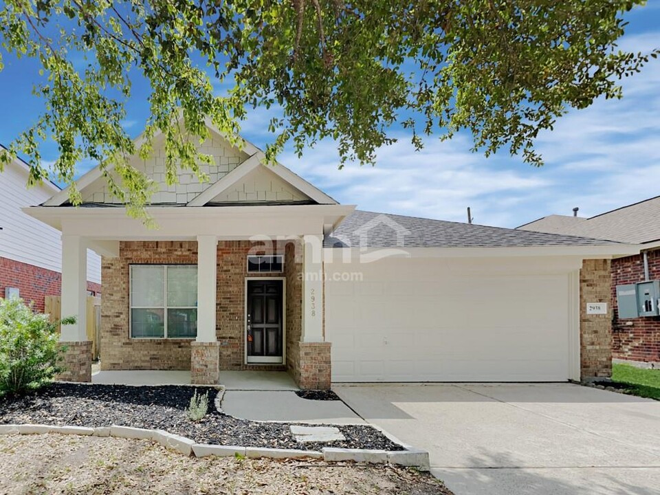 2938 Smokey Forest Ln in Spring, TX - Building Photo