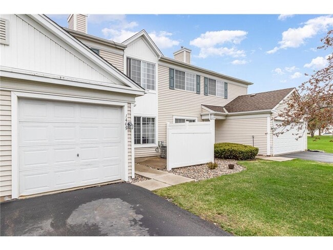 14651 Evergreen Trail in Apple Valley, MN - Building Photo - Building Photo