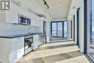 284 King St E in Toronto, ON - Building Photo - Building Photo