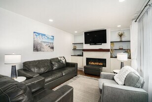 205 Lake Hills Rd in Michigan City, IN - Building Photo