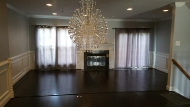 12115 Ivory Fashion Ct in Laurel, MD - Foto de edificio - Building Photo