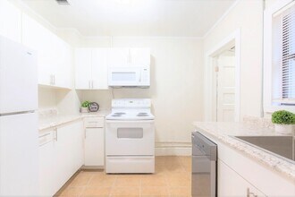 205 Columbia Dr in Tallahassee, FL - Building Photo - Building Photo