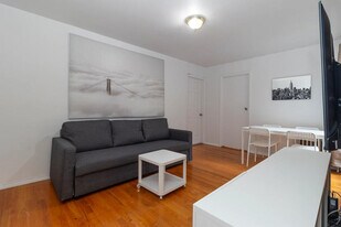 317 E 93rd St in New York, NY - Building Photo