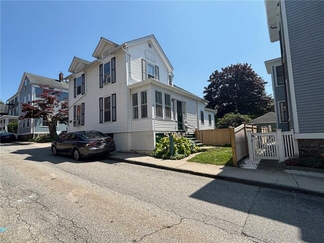 107 Prospect Hill St, Unit 3