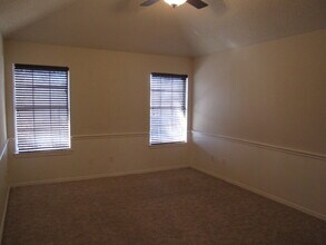 221 Camelot Dr in Weatherford, TX - Building Photo - Building Photo