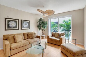 235 NE 1st St, Unit 404 in Delray Beach, FL - Building Photo - Building Photo