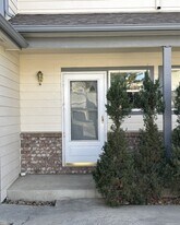 927 Parker Dr in Longmont, CO - Building Photo