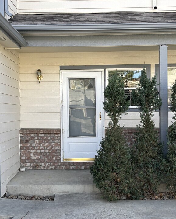 927 Parker Dr in Longmont, CO - Foto de edificio