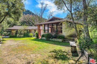 535 Crater Camp Dr in Calabasas, CA - Building Photo - Building Photo