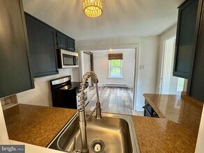 14 W Main St in Collegeville, PA - Building Photo - Building Photo