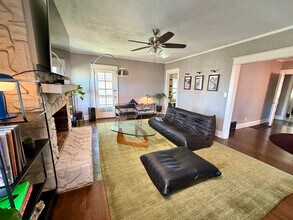 3836 Wyandotte St in Kansas City, MO - Building Photo - Building Photo