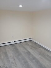 541 Downer St in Westfield, NJ - Building Photo - Building Photo