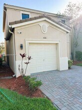 636 NE 193rd St in Miami, FL - Building Photo - Building Photo