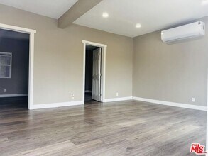 4915 Compton Ave in Los Angeles, CA - Building Photo - Building Photo