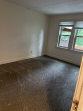 37920 Vine St, Unit Up West in Willoughby, OH - Building Photo - Building Photo