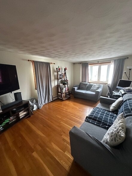 28 Olcott St in Watertown, MA - Foto de edificio - Building Photo