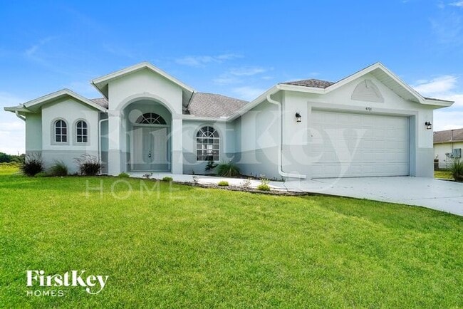 4701 Hazel Ave S in Lehigh Acres, FL - Building Photo - Building Photo