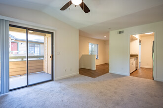 Shadow Creek Apartments in Santa Rosa, CA - Building Photo - Interior Photo